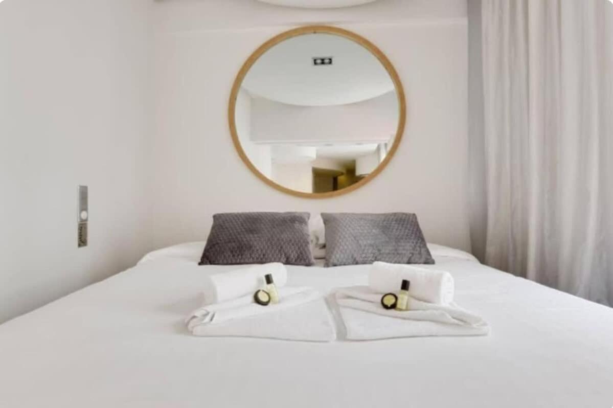 Magnifique Appartement Parisien - Marais ภายนอก รูปภาพ