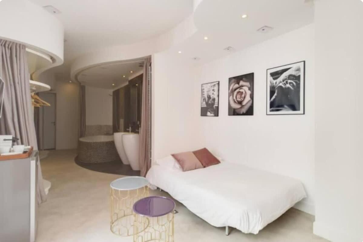 Magnifique Appartement Parisien - Marais ภายนอก รูปภาพ